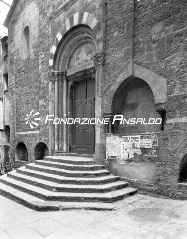Genova - piazza S. Cosimo - Chiesa dei Santi Cosma e Damiano