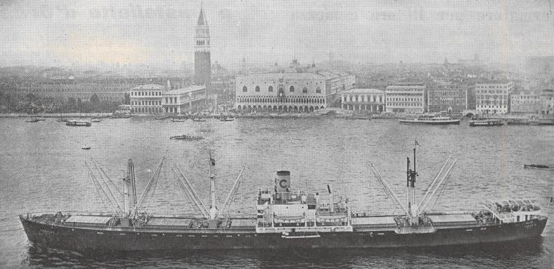 L'"Enrico C." in una superba inquadratura sullo sfondo di Piazza San Marco a Venezia