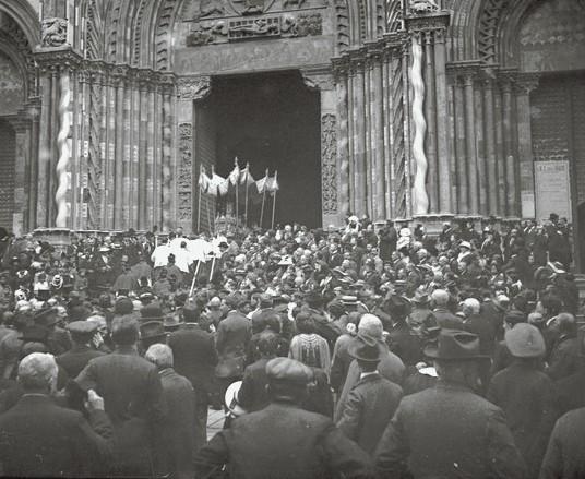 Genova - Cattedrale di San Lorenzo - processione religiosa