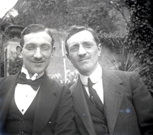 Ludovico Maria Chierici (a destra) e un amico