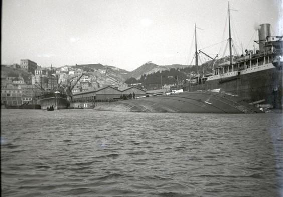 Genova - naufragio del piroscafo Regina Margherita