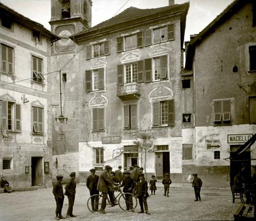 Rossiglione -  piazza principale