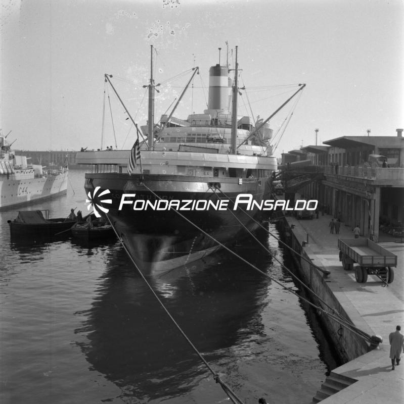 Constitution (t/n) - porto di Genova