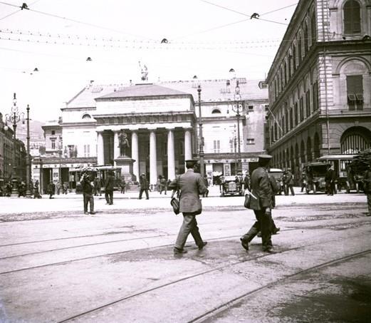 Genova - piazza De Ferrari - teatro Carlo Felice