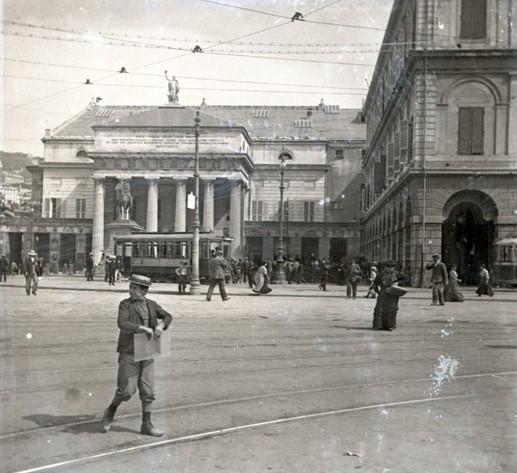 Genova - piazza De Ferrari - teatro Carlo Felice