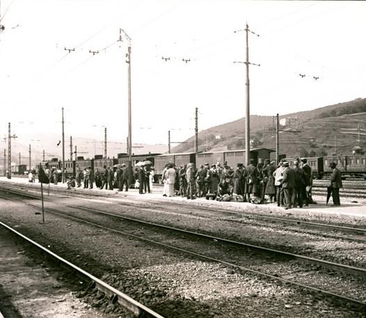 Busalla - gita alla Vittoria - in attesa del treno
