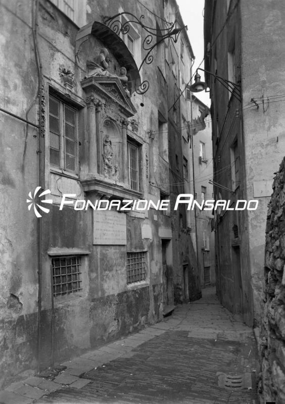 Genova - vico Gattamora - casa Paganini