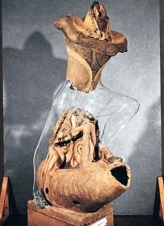 L'Ercole di Veio del Museo Etrusco di Roma restaurato col perspex - p. 32