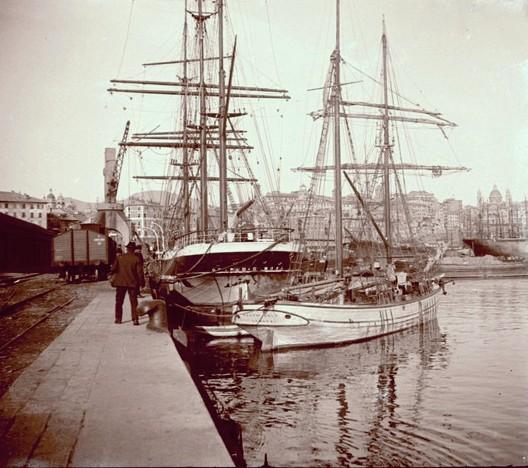 Genova - navi al ponte dei legnami