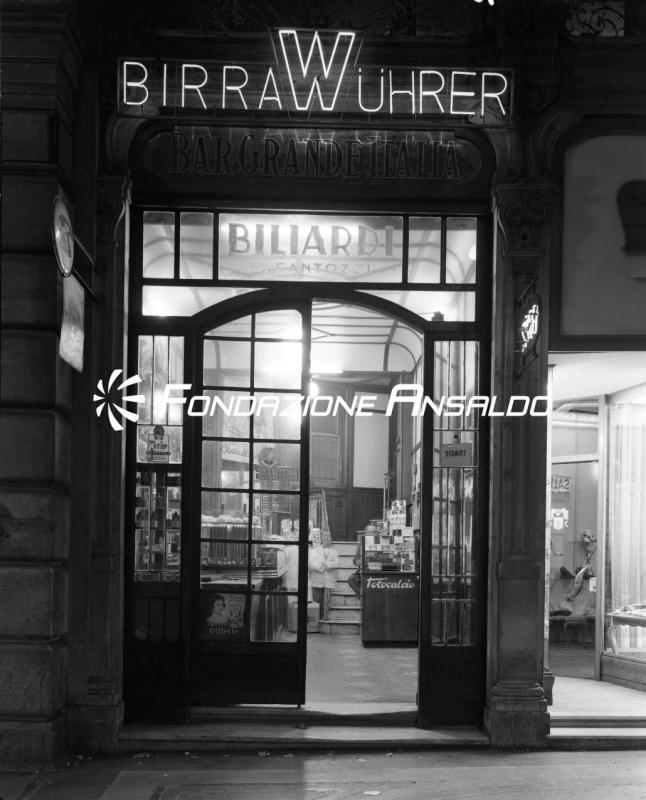 Genova - vetrina bar Grande Italia