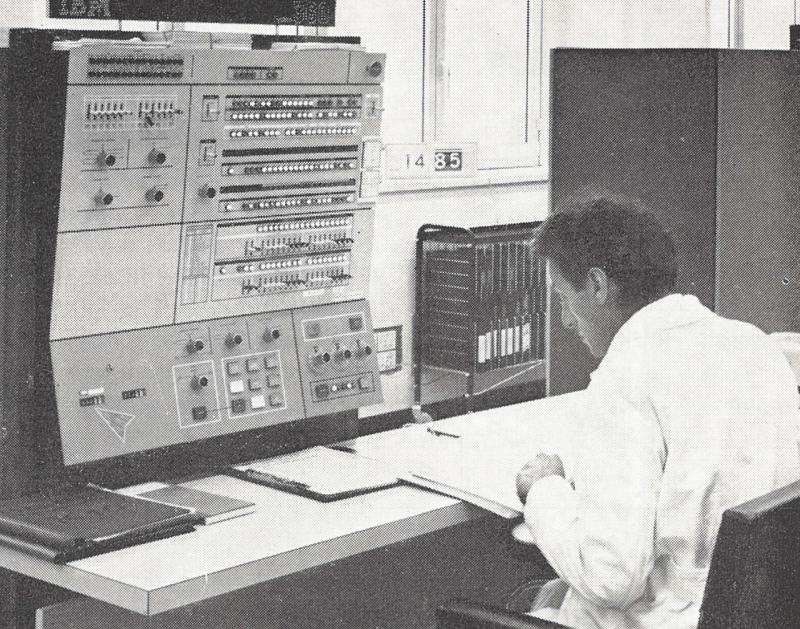 Console di comando del calcolatore IBM, p. 9