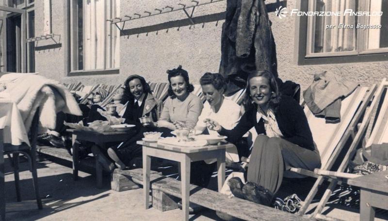 Famiglia Parodi - Elena Cais di Pierlas Parodi con la sorella Gabriella e amiche sulla neve