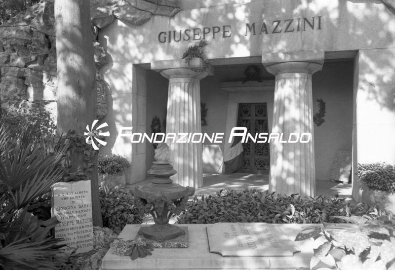 Genova - cimitero monumentale di Staglieno - mausoleo Mazzini