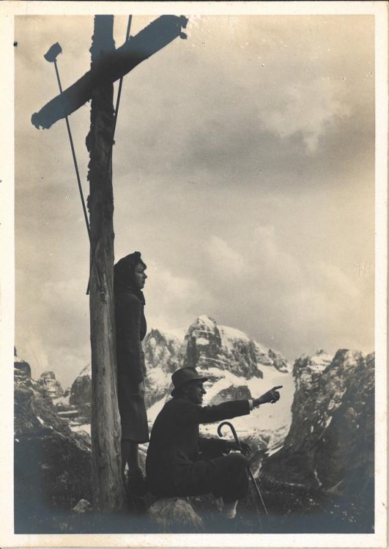 Fotografia inviata da Charlotte Oesterreicher a Giovanni Ansaldo, n. 4,  11 - 12 - 1963