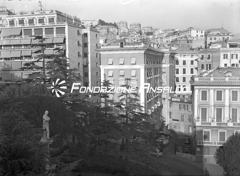 Genova - piazza Corvetto - hotel Plaza