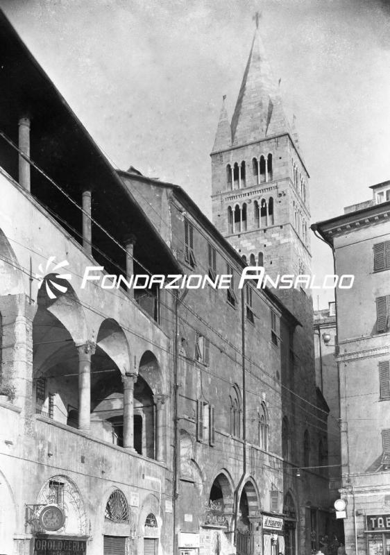 Genova - piazza della Commenda - Commenda di Pré