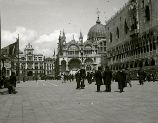 Venezia - piazzetta e torre dell&#039;Orologio