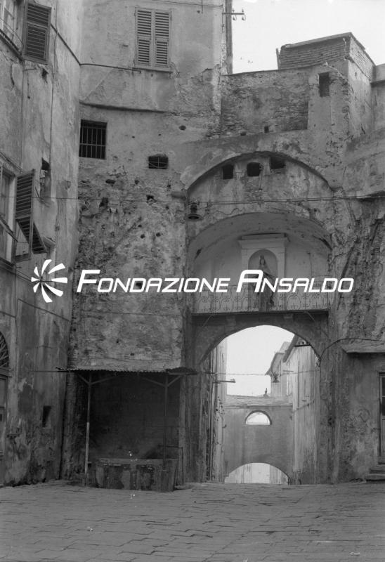 Genova - Piccapietra - Porta Aura