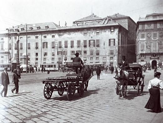 Genova - piazza De Ferrari - palazzo del telegrafo