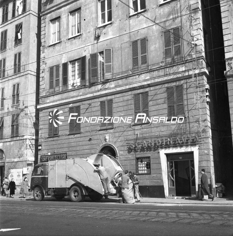 Genova - via Gramsci - Dancing Scandinavia