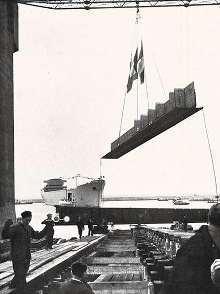 Impostazione al cantiere Ansaldo di Sestri della "Leonardo da Vinci", luglio - agosto 1957, anno V, n. 4, p. 14
