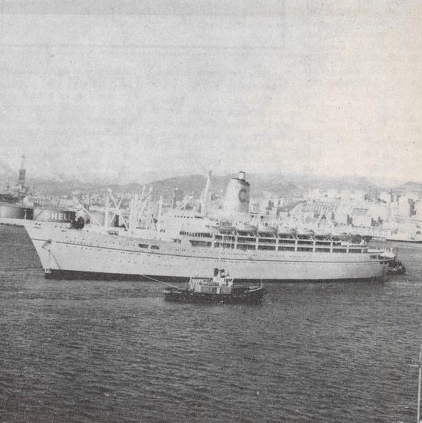 La turbonave "Federico C." lascia Genova diretta al Mar dei Caraibi
