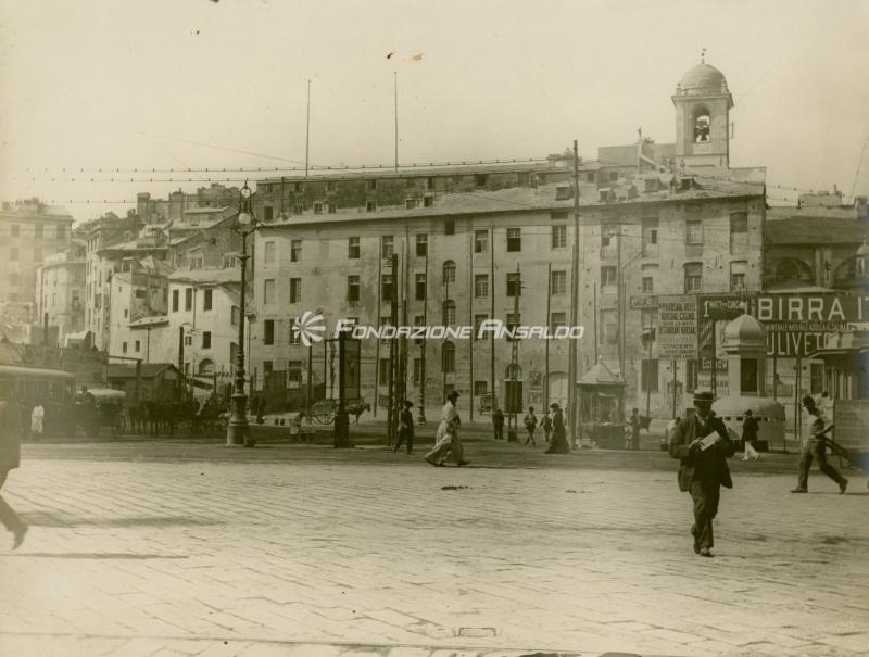 Genova - piazza De Ferrari - caserma S. Ambrogio