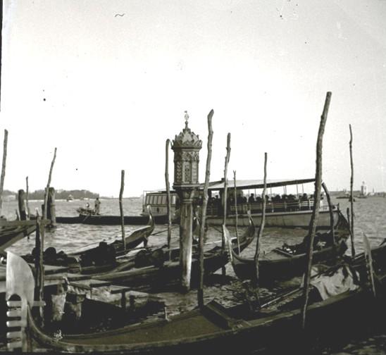 Venezia - gondole e battelli