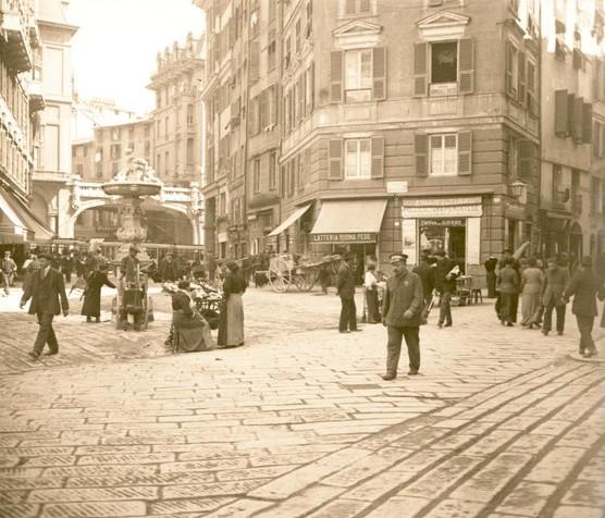 Genova - piazza di Ponticello