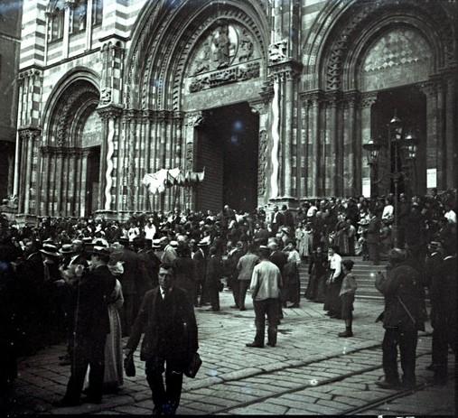 Genova - Cattedrale di San Lorenzo - processione religiosa