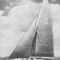 Un "cutter" con velatura Marconi