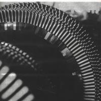 Copertina -  Particolare di un rotore di alta pressione tipo 75.000 kW in fase di palettatura, L'Ansaldino, n. 3, anno XVIII, 1971