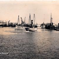 Arrivo ad Ancona del Rimorchiatore Orient e Cacciatorpediniere n. 30 a rimorchio del Tifone e Ciclone