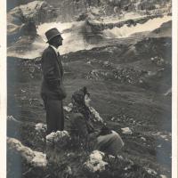 Fotografia inviata da Charlotte Oesterreicher a Giovanni Ansaldo, n. 2,  11 - 12 - 1963